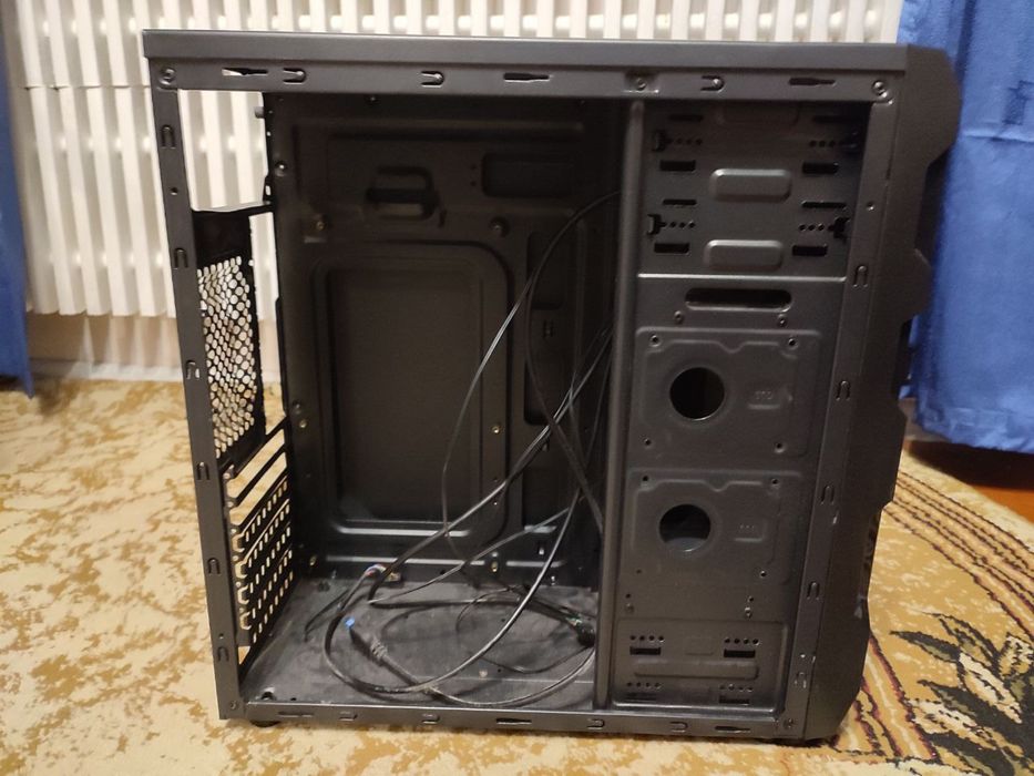 Корпус QUBE QB932A