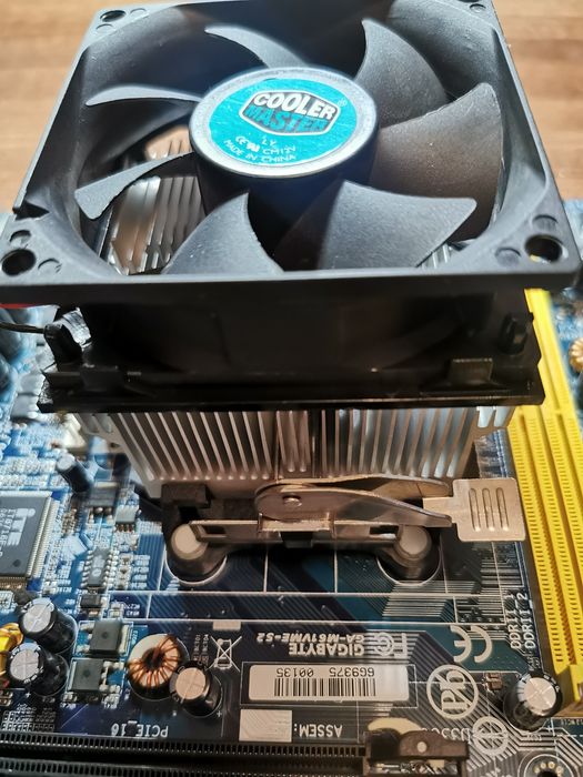 Материнська плата сокет AM2 Gigabyte GA-M61VME-S2 socket AM2+