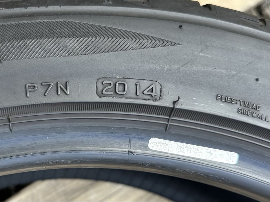 Літні Шини 235 45 R19 Bridgestone Potenza S001
