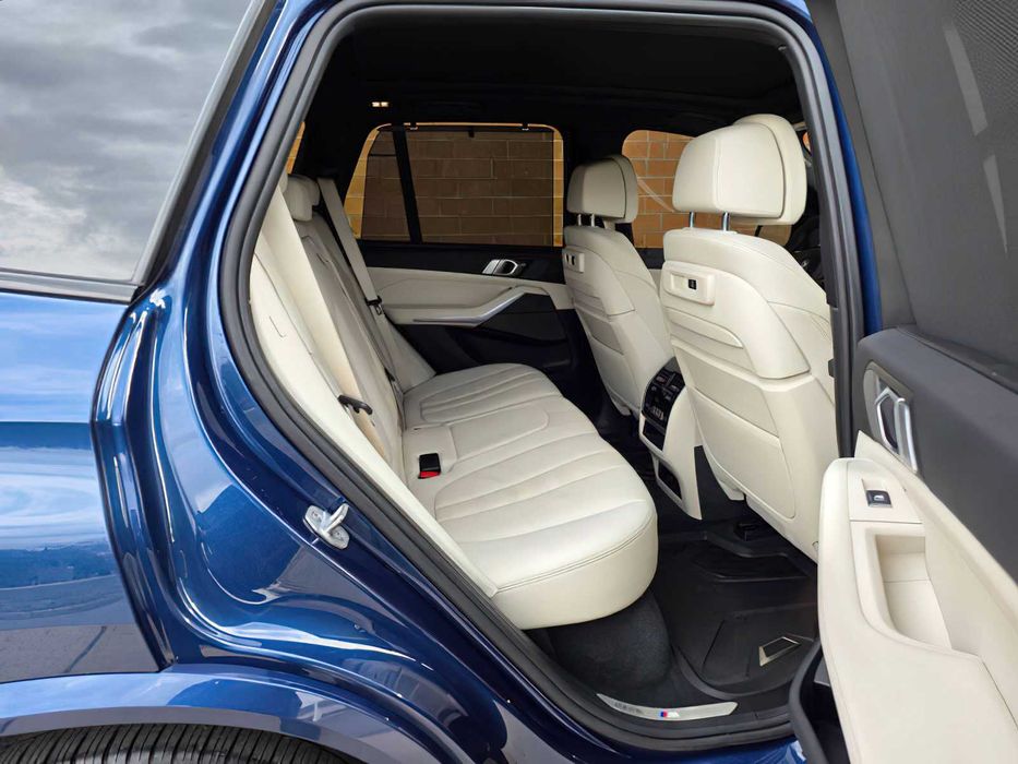 BMW X5 xDrive50i      2019