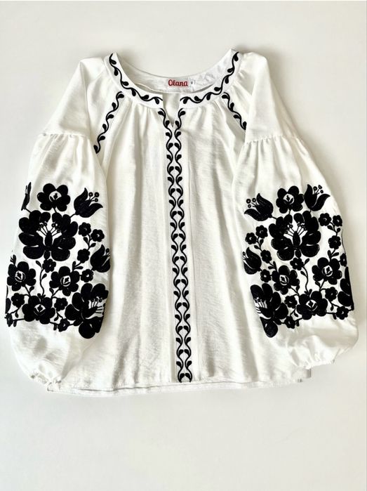 Вишиванка сорочка вишита біла 50р чорні квіти