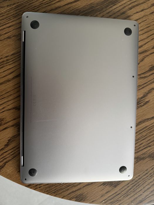 Продаю MacBook Pro 13” (2017)