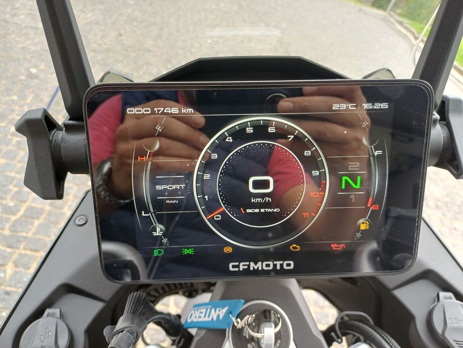 Cf moto 800mt sport só 1700klm