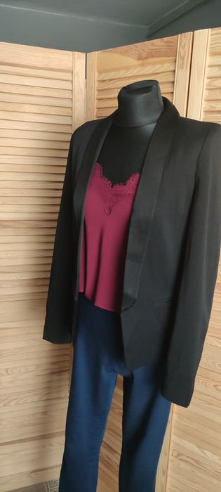 Czarna marynarka ZARA