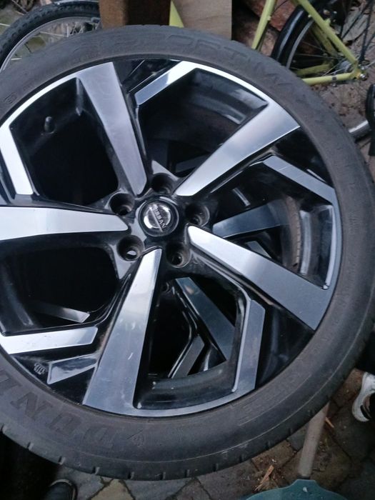 Продам титани на нісан r19