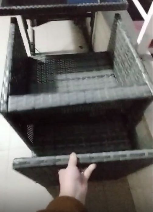 Mesa e cadeiras em verga