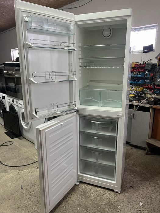 Холодильник Libhnerr 2 метровий