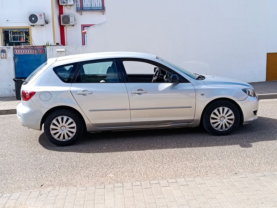Mazda 3 HATCHBACK de 2004 5 lugares 225mil kms
