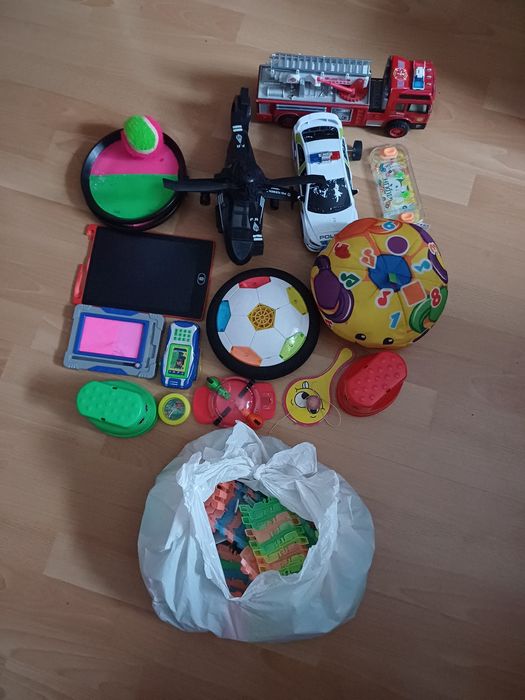 Zabawki i gry dla dziecka