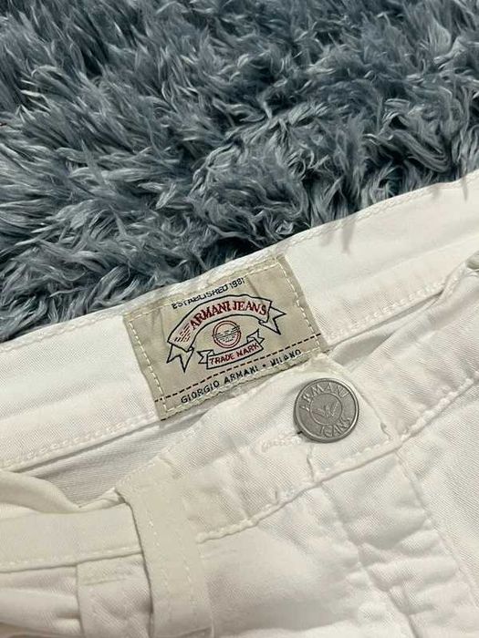 Armani Jeans białe spodnie damskie z wysokim stanem W34