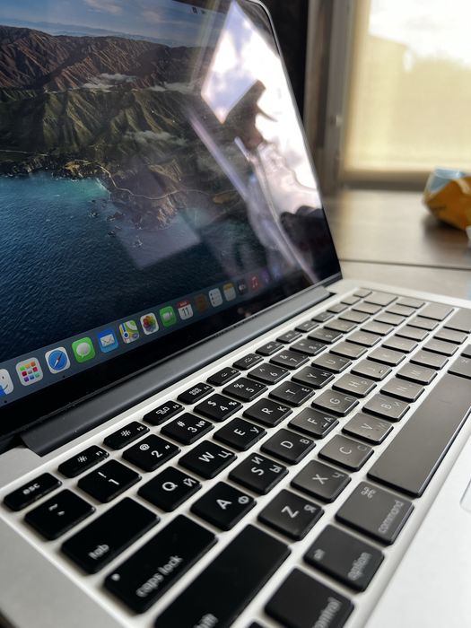 Продам Macbook PRO. Retina. Состояние 9/10. 2015