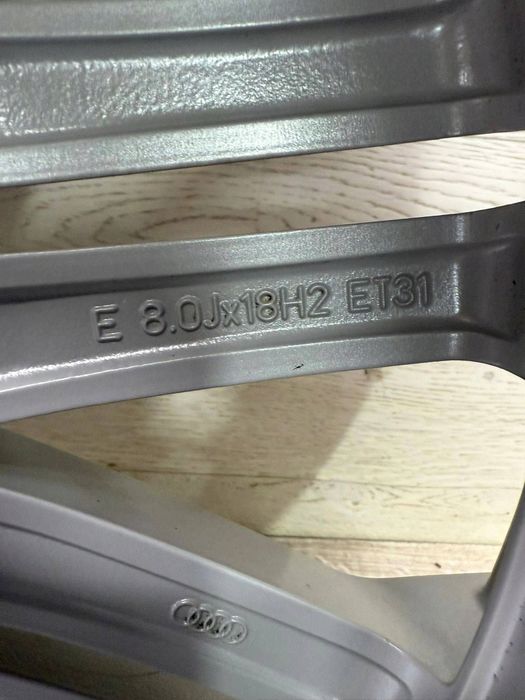 felga audi a4 b9 s4 e 8.0jx18h2 et31 5x112 8w0601025ee