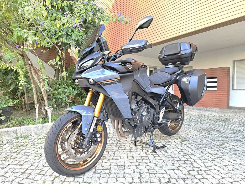 Yamaha Tracer 9 GT+ Radar, linha escape Dominator, com + extras e Garantia