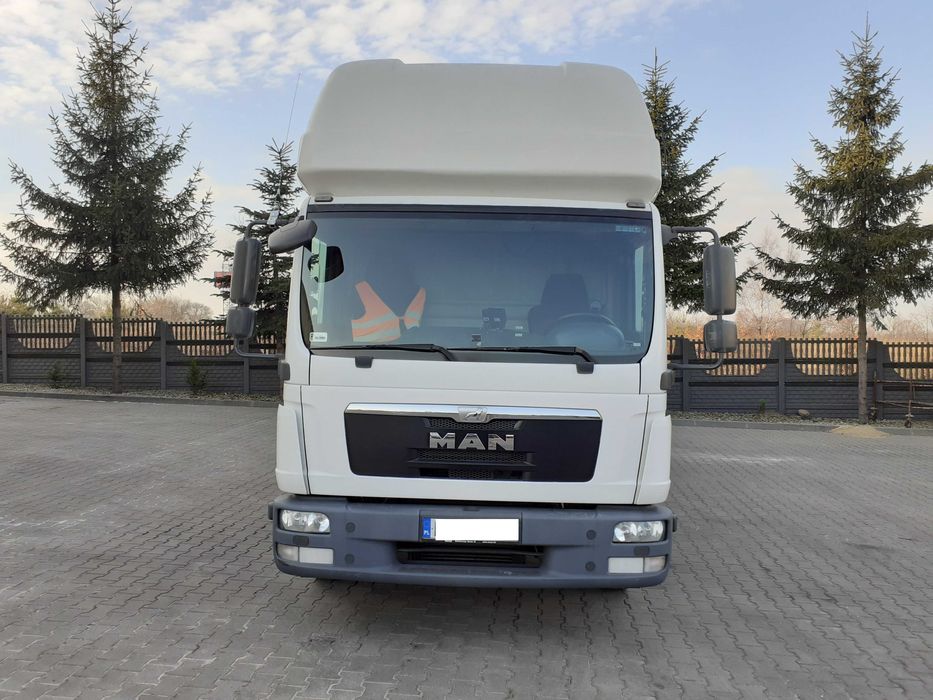 Samochód ciężarowy MAN TGL 12.180 + winda