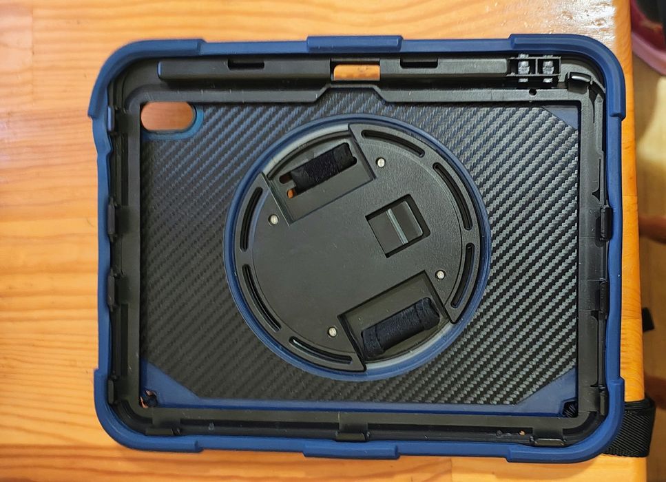 Продаю чехол на на iPad 10 противоударный