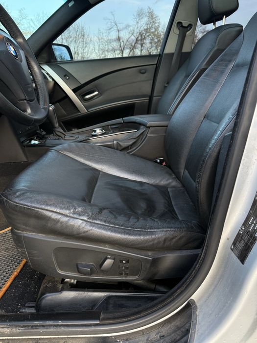 Продам БМВ Е61 525i