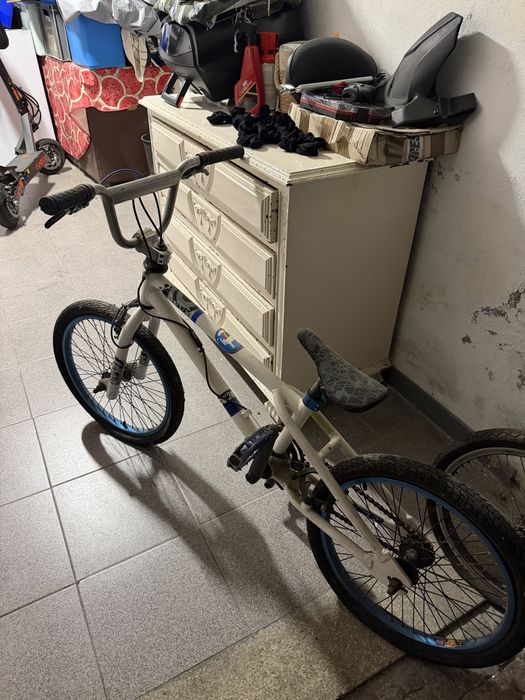 Bicicleta bmx criança