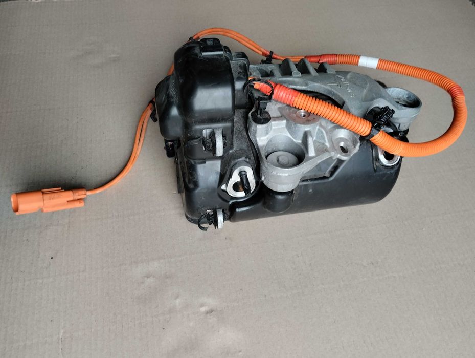 Цапфа ступиця передн задн R L Tesla Model 3 2018-2020