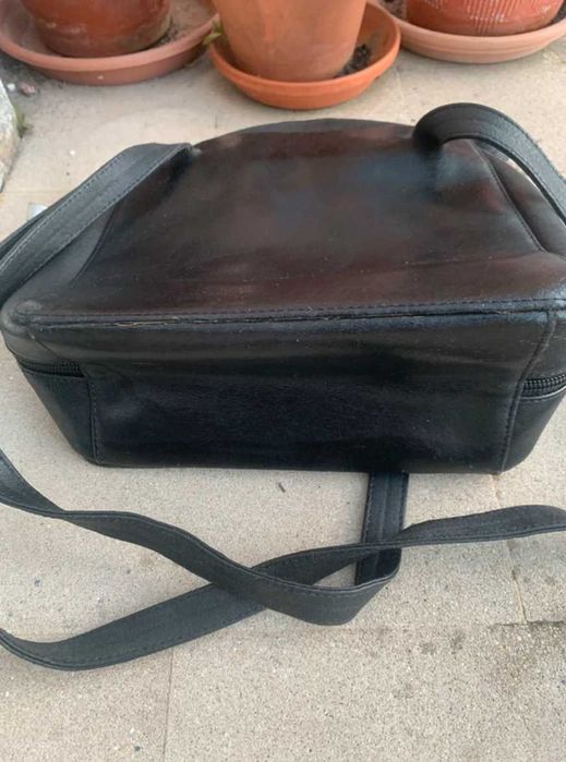 Mala preta pele Mandarina Duck de ombro  vintage