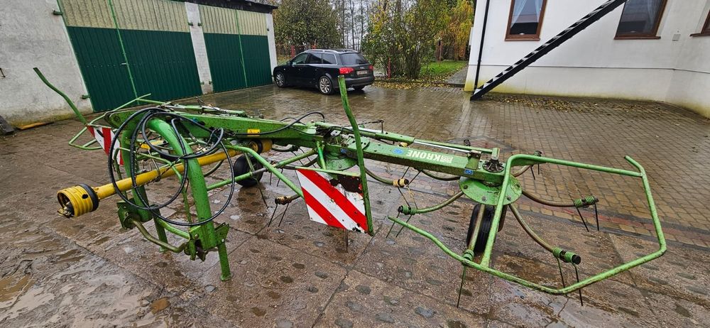 Przetrząsarka KRONE KW 5.50 4X7 (Kuhn , Pottinger)