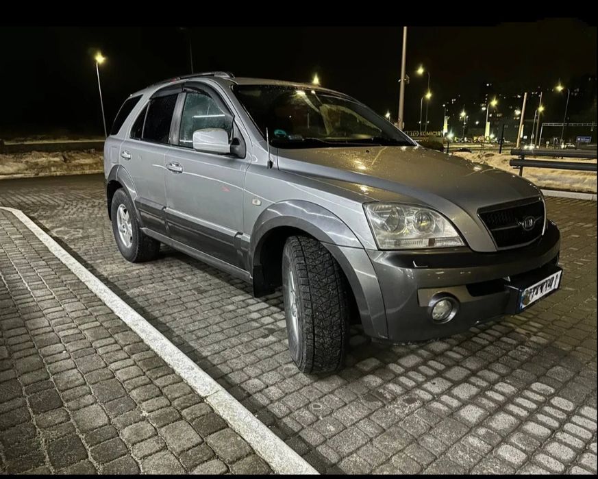 Продам Kia sorento 2.5 crdi  в хор состоянии