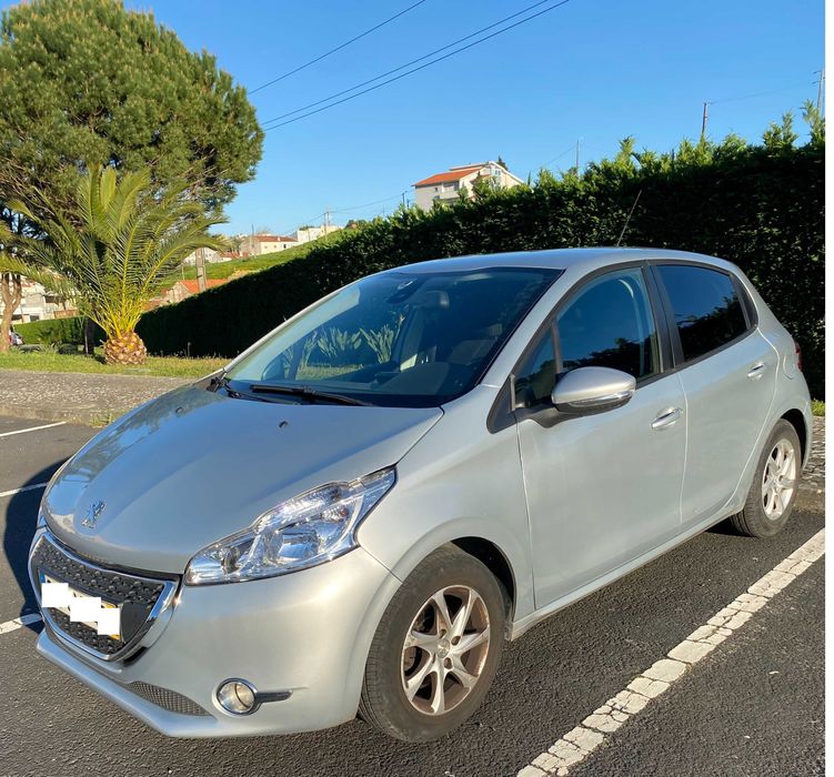 Peugeot 208 1.4 HDi (2014) – Muito económico | Bom estado geral