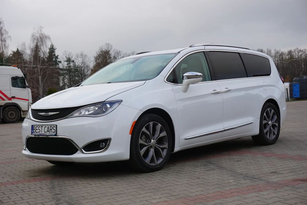 Chrysler Pacifica Limited Panoram tylko 102 tysiące kilometrów Vat23% Leasing Kredyt !!