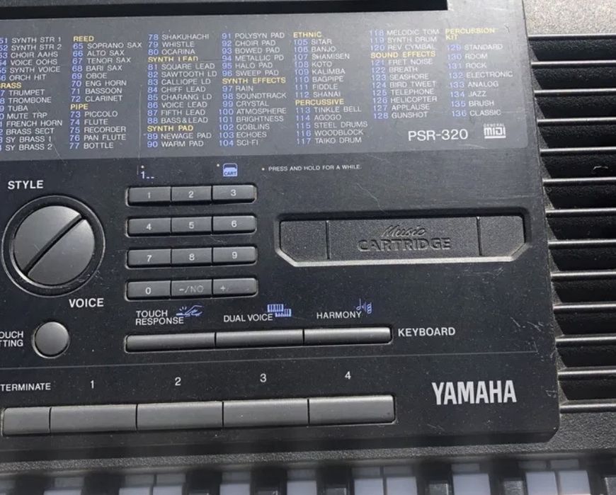 Синтезатор Yamaha PSR-280;PSR-320