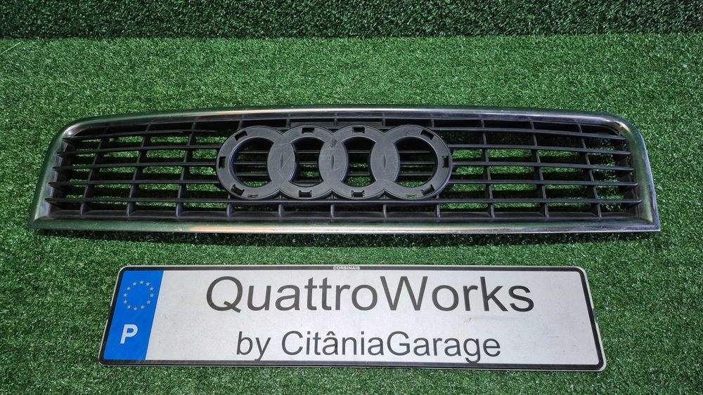 Grelha Capo Audi A4 B6 8E Original Bom Estado - Falta Simbolo AUDI