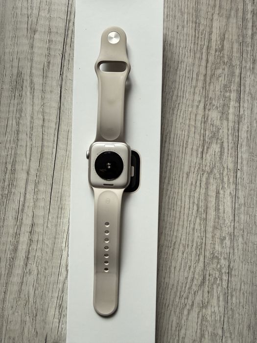 Apple Watch SE (2022) GPS 40mm Starlight