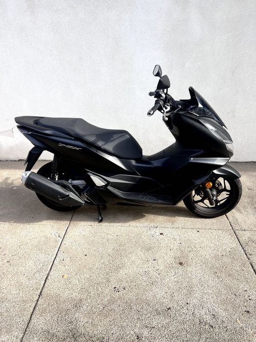 Honda PCX 2024 c/ 3500 kms + Casaco + Capacete