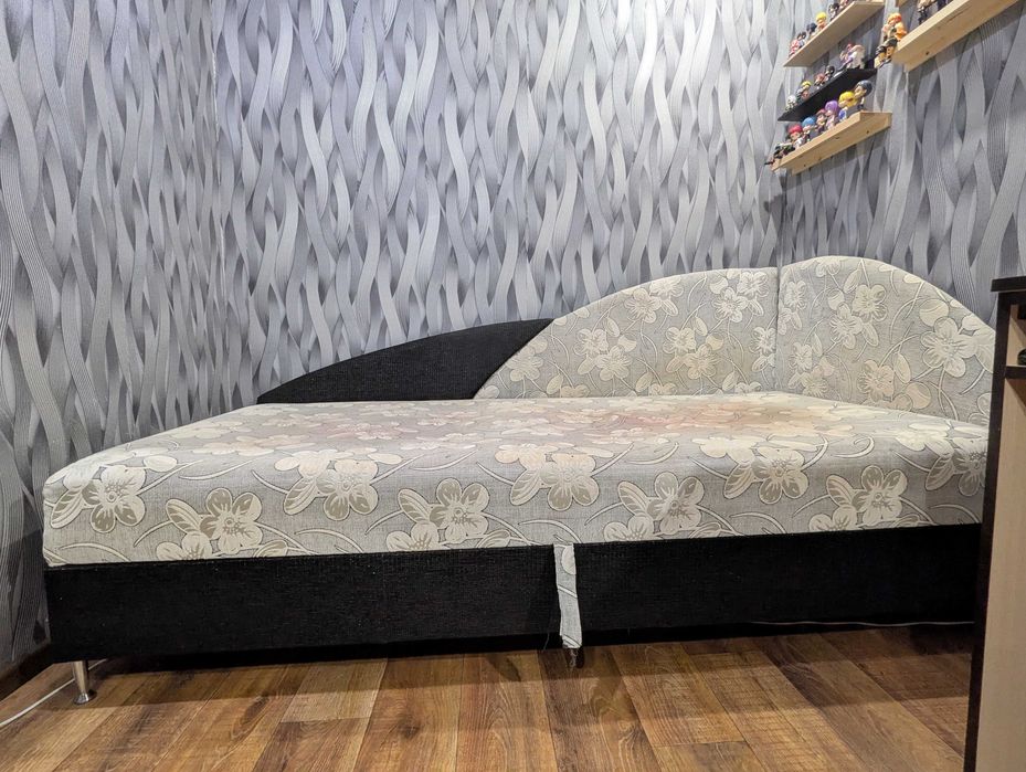 СРОЧНО ПРОДАМ !!! Угловая кровать