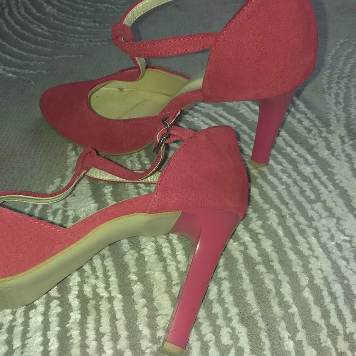 Buty szpilki zamszowe