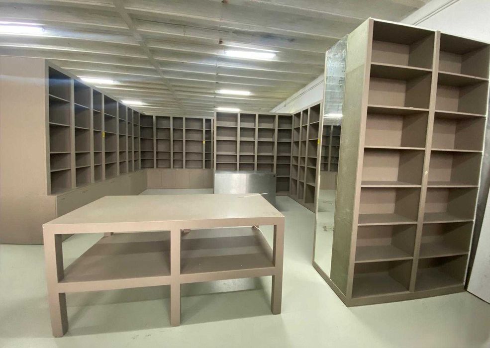 Mobiliário de Loja Premium | Feito por medida | LED integrado