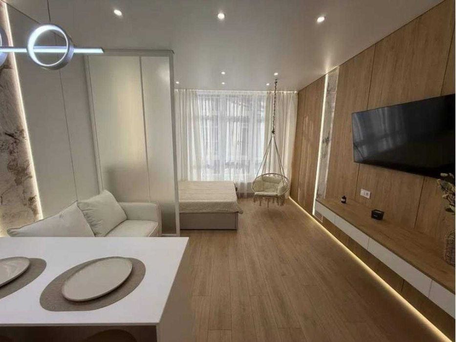 Стильна нова ,  квартира-студія в Аркадії