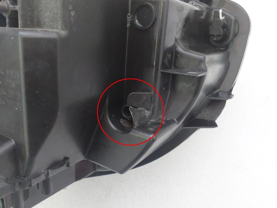 Ótica / farol direita RENAULT Twingo III (BCM_)