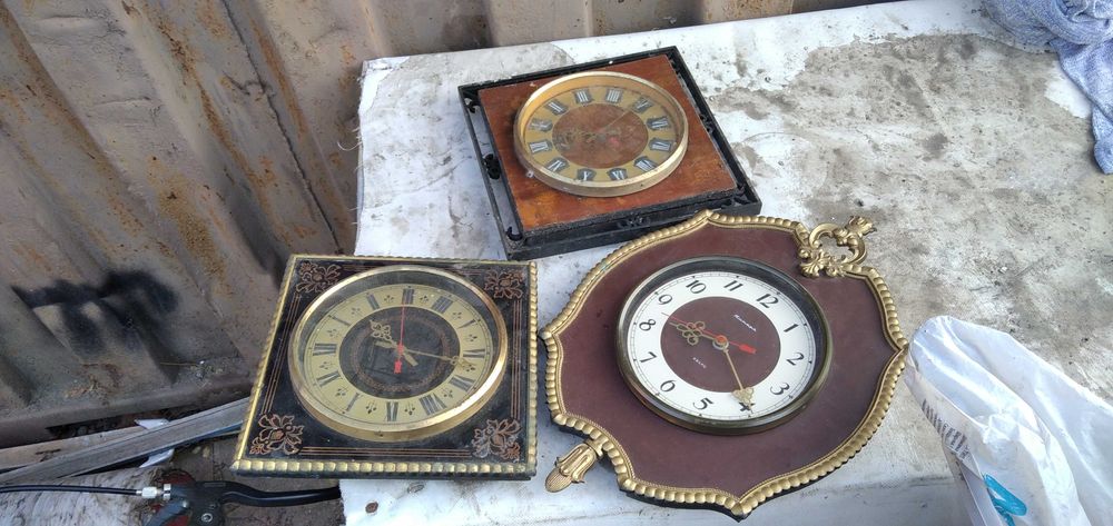Часы настенные старые