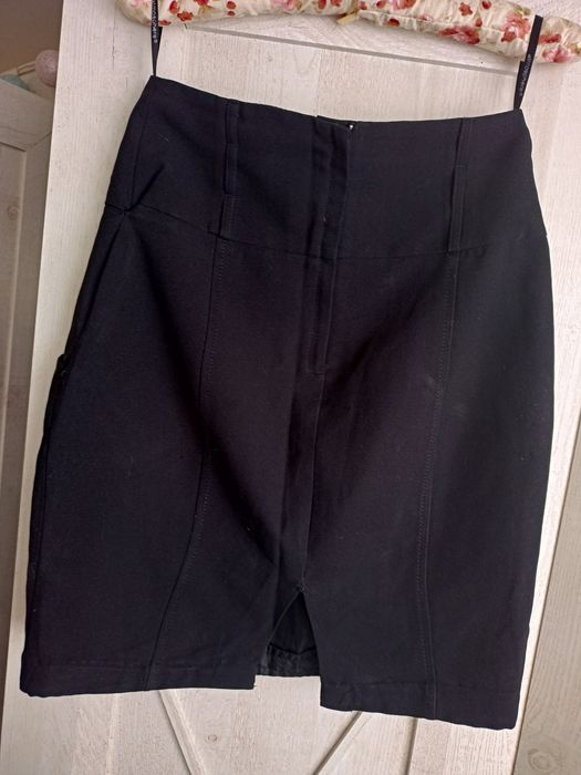Spódnica czarna wysoki stan z Atmosphere