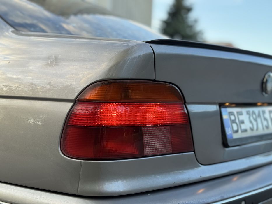Продам BMW E39 528i