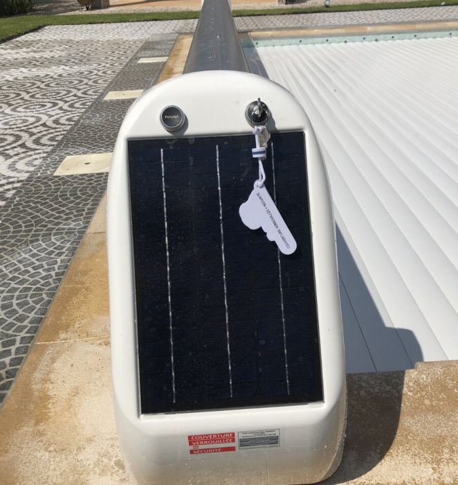 Cobertura lâminas estores piscinas Lisboa cascais piscinas e spas