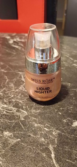 Rozświetlacz Miss Rose nr 04