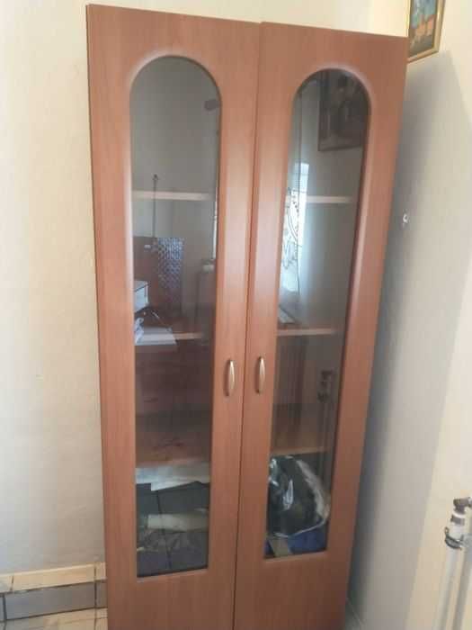 Szafa-witryna kol. jabłoń