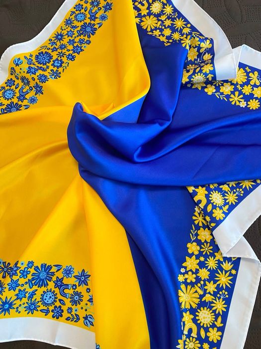 Патріотична жіноча шовкова хустка