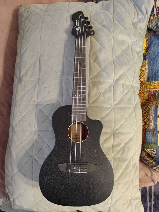 Ukulele koncertowe elektro-akustyczne ORTEGA RUHZ-CE-SBK