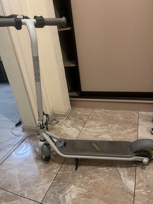 Електросамокат Segway Ninebot C8 дитячий