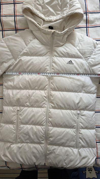 Куртка-пуховик Adidas (розмір M), жіноча, біла