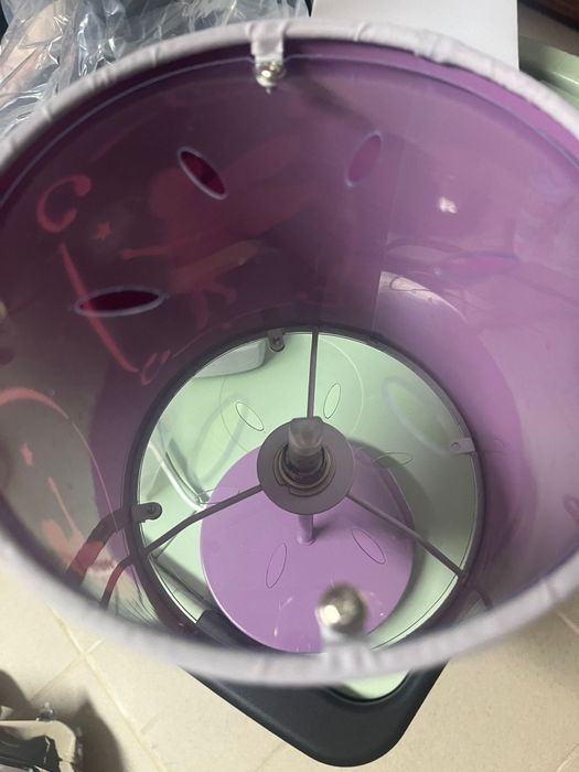 Candeiro lindo de mesa de cabeceira