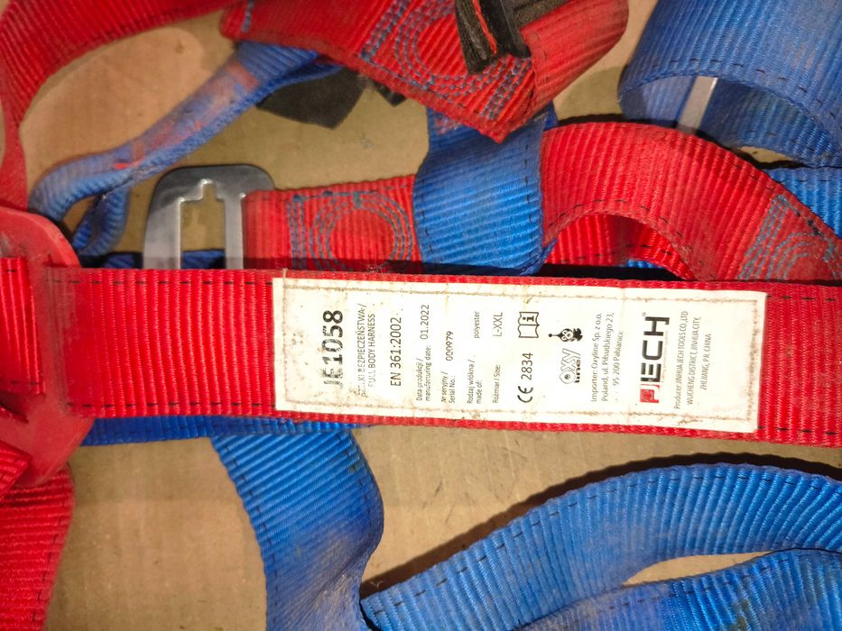 Zestaw asekuracyjny do prac na wysokości szelki plus amortyzator