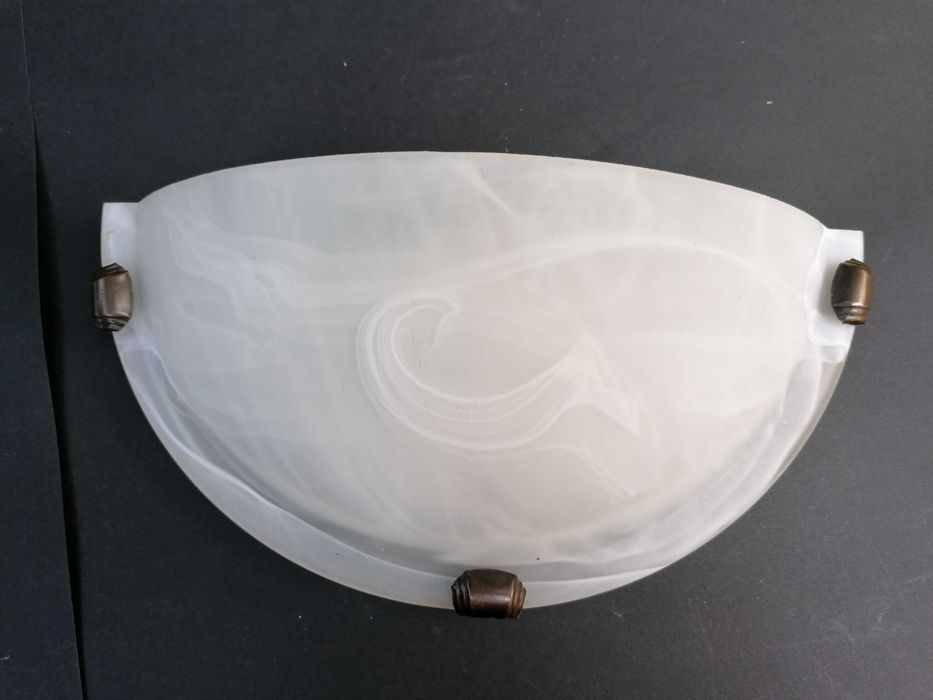 Plafonier/Candeeiro, com oferta de Aplique