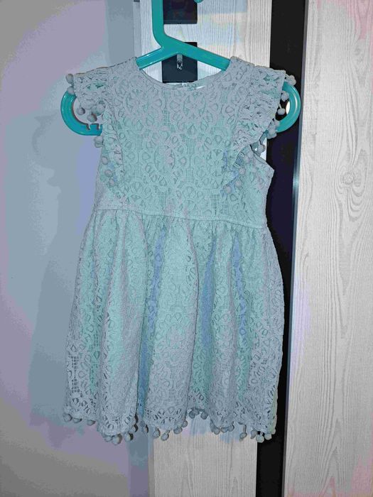 Śliczna letnia sukienka SINSAY rozm. 104